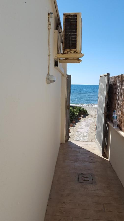Casa Roberto Beach Torvaianica Bagian luar foto