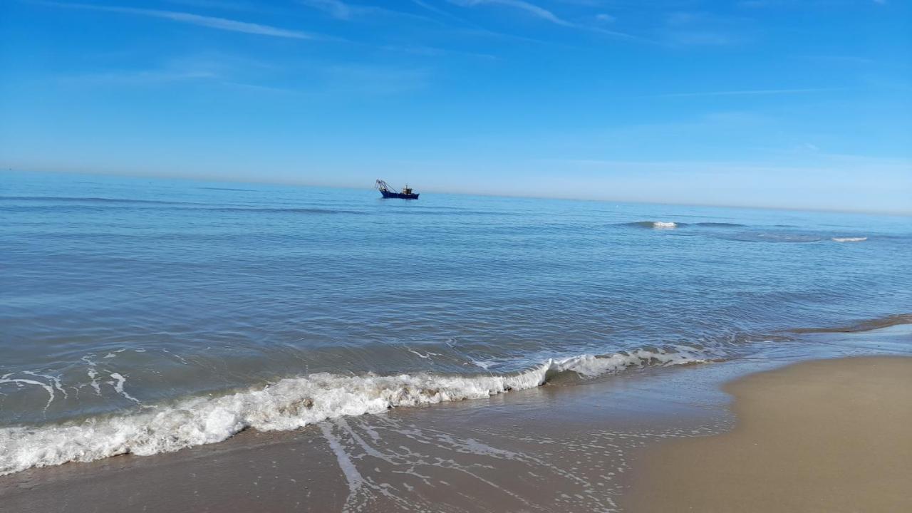 Casa Roberto Beach Torvaianica Bagian luar foto