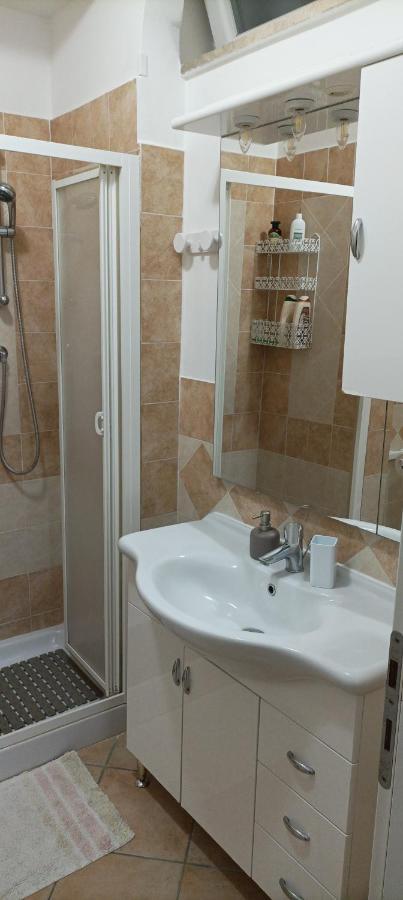 Casa Roberto Beach Torvaianica Bagian luar foto