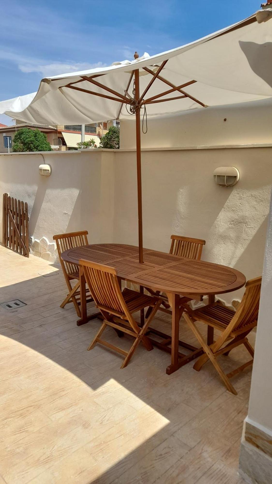 Casa Roberto Beach Torvaianica Bagian luar foto