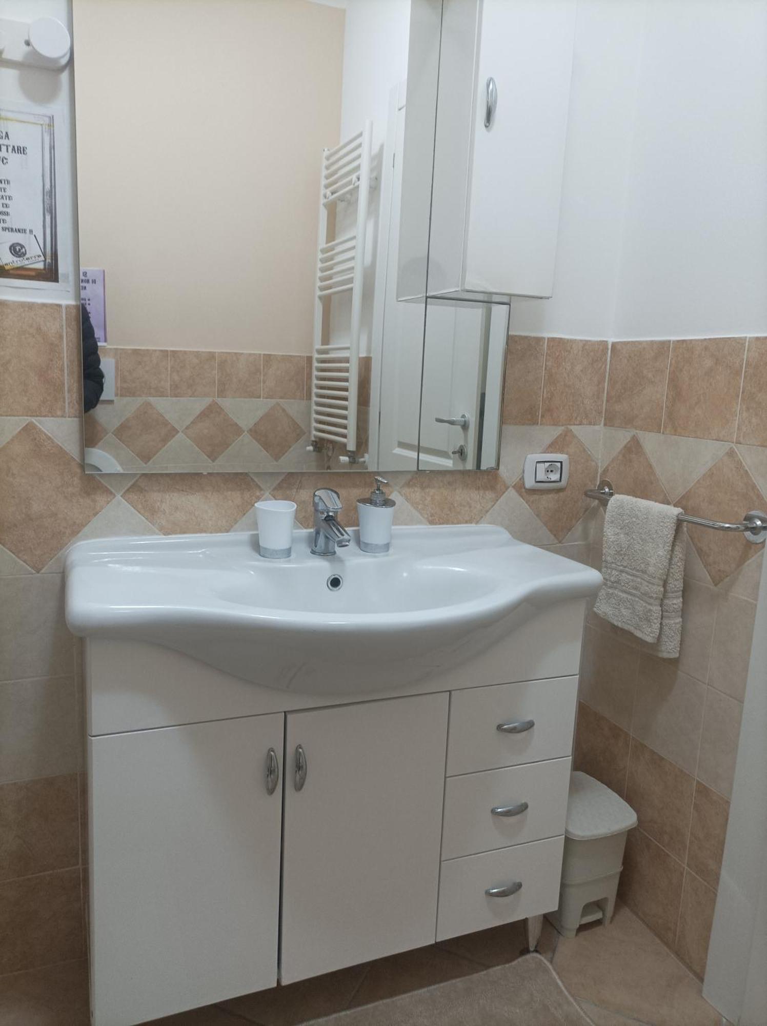 Casa Roberto Beach Torvaianica Bagian luar foto