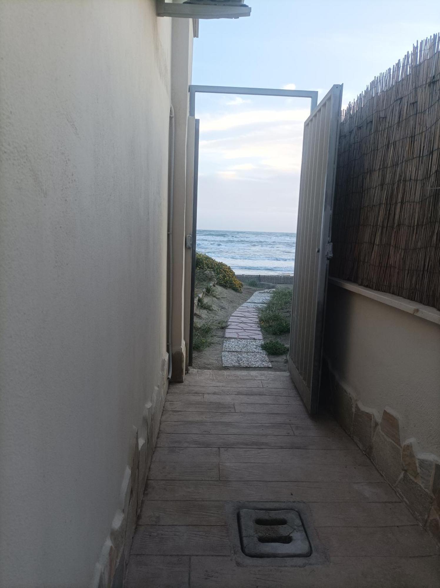 Casa Roberto Beach Torvaianica Bagian luar foto