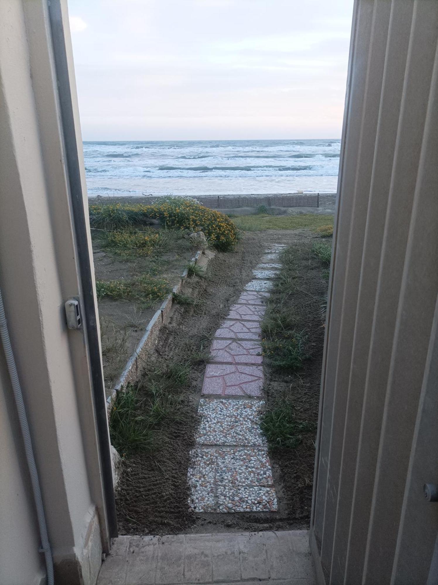 Casa Roberto Beach Torvaianica Bagian luar foto