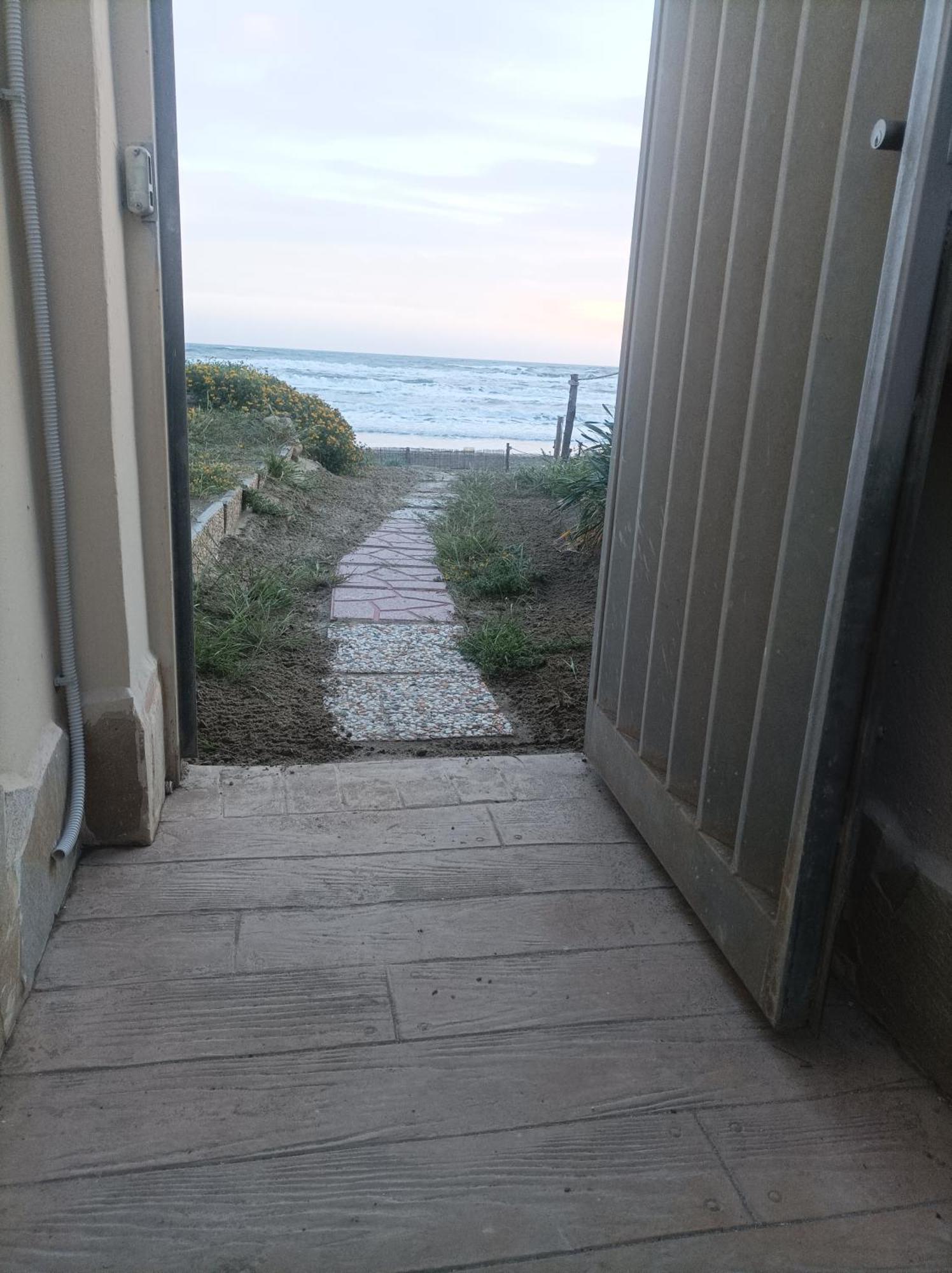 Casa Roberto Beach Torvaianica Bagian luar foto